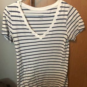 Old Navy T-Shirt